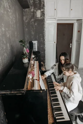 piano lessons teacher